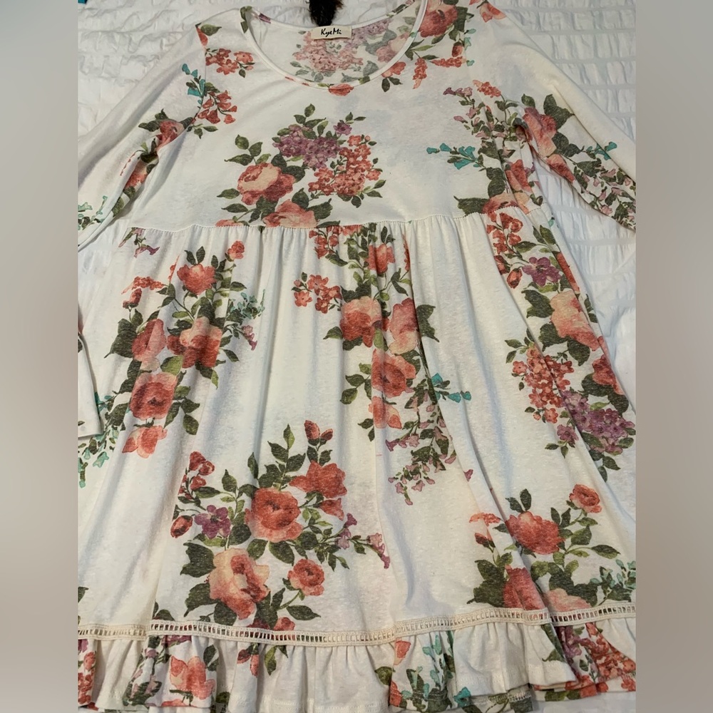 Kye Mi Floral Dress - Picture 9 of 16
